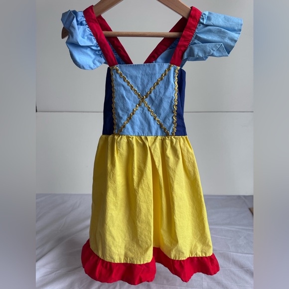 Snow White Dress Princess Costume Size 6-7 Sparkle Gown Party Birthday Event - Picture 1 of 9
